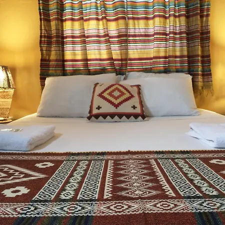 Dreamkapture Hostel Close To The Airport And Bus Terminal-3